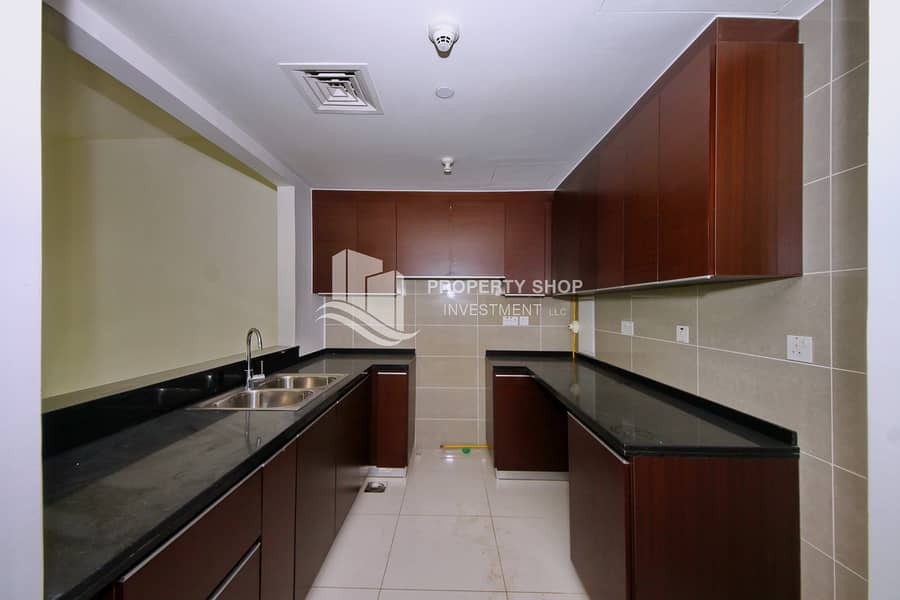 4 1-bedroom-apartment-al-reem-island-marina-square-marina-heights-2-kitchen. JPG