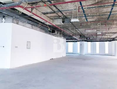 Office for Rent in Business Bay, Dubai - Spacious Floor I Panoramic View I Prime Location