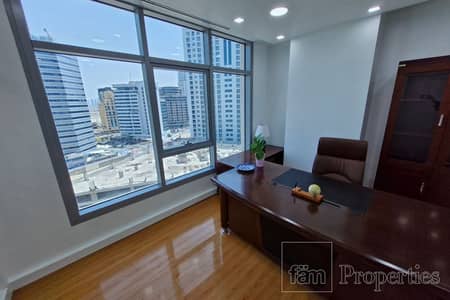 Office for Sale in Business Bay, Dubai - Vacant | Furnished | Cabins | Grosvenor Bus Tower