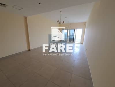 2 Bedroom Flat for Sale in Al Khan, Sharjah - 2 Bedroom apartment with Part view of Al Khan Lake