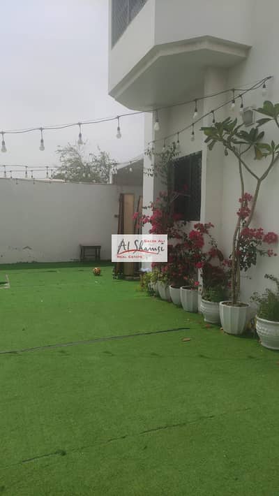 6 Bedroom Villa for Sale in Al Qadisiya, Sharjah - 4d3c8beb-7eb2-4a72-a51e-2c61fd74752d. jpeg