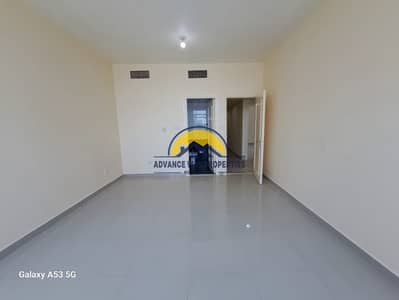 Limited 3 bedrooms Maidroom 70k up to 3 Payments Al Falah Street.