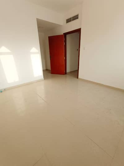 شقة 2 غرفة نوم للايجار في أبو شغارة، الشارقة - شقة في أبو شغارة 2 غرف 35000 درهم - 7842192