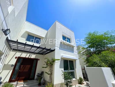 5 Bedroom Villa for Sale in The Meadows, Dubai - 5 Bedrooms | Vastu | Close To Park | Skyline View