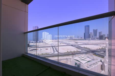 2 Bedroom Flat for Sale in Al Reem Island, Abu Dhabi - 2-bedroom-apartment-al-reem-island-marina-square-marina-heights-2-balcony. JPG