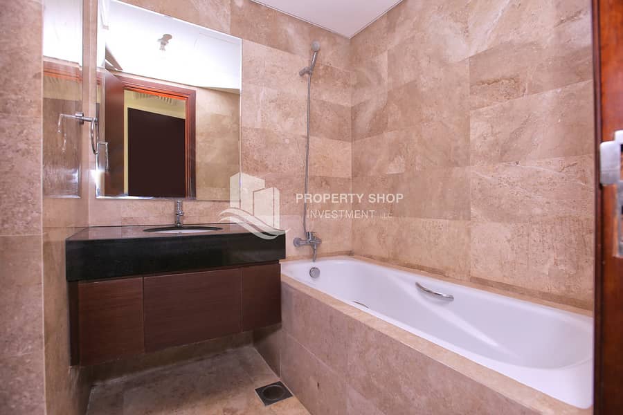 13 2-bedroom-apartment-al-reem-island-marina-square-marina-heights-2-bathroom. JPG