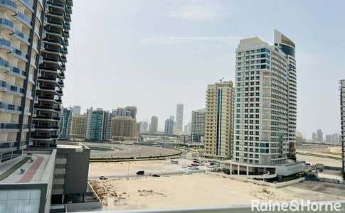 فلیٹ 1 غرفة نوم للبيع في مدينة دبي الرياضية، دبي - شقة في المساكن الحمراء،مدينة دبي الرياضية 1 غرفة 635000 درهم - 8862163