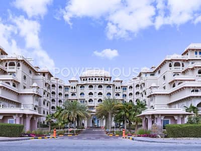 2 Bedroom Apartment for Rent in Palm Jumeirah, Dubai - Full Sea View | Direct Beach | Fully Furnished