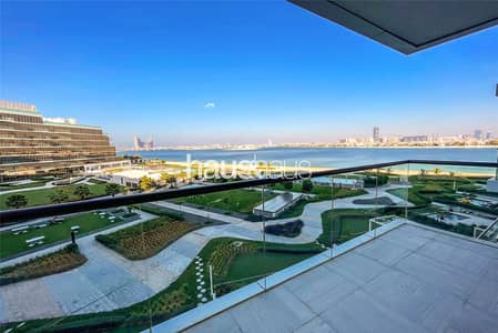 2 Bedroom Apartment for Rent in Palm Jumeirah, Dubai - Luxury Beach Front Apartment with Sea View