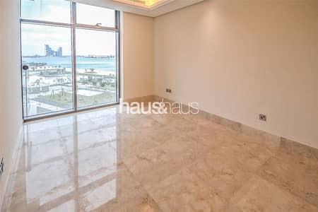 2 Bedroom Apartment for Rent in Palm Jumeirah, Dubai - Luxury Beach Front Apartment with Sea View