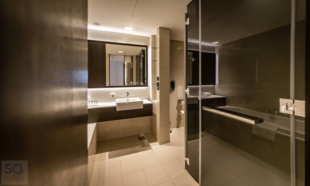 6 Sheraton Grand Hotel, Dubai - Apartment Bathroom 1 - Copy (2) - Copy. jpg