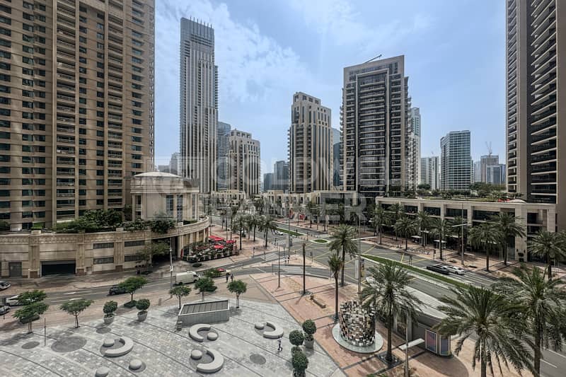 位于迪拜市中心，歌剧院区，第一幕塔楼｜第二幕塔楼，第一幕塔楼 1 卧室的公寓 125000 AED - 8799046