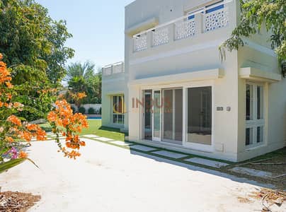 5 Bedroom Villa for Sale in The Meadows, Dubai - 01. jpg