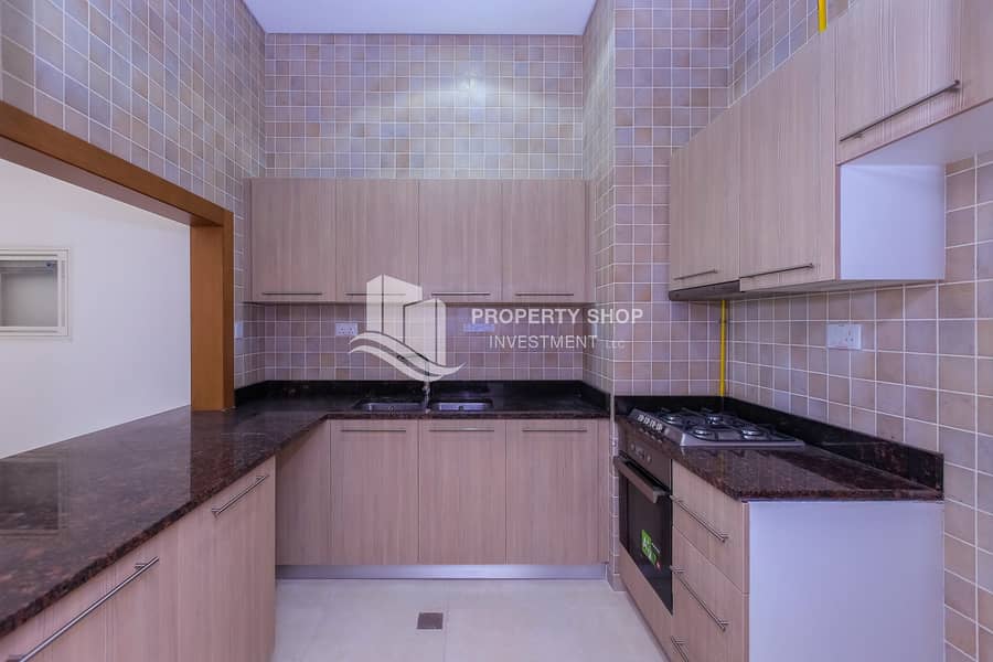 2 1-bedroom-apartment-abu-dhabi-yas-island-ansam-tower-3-kitchen-2. JPG