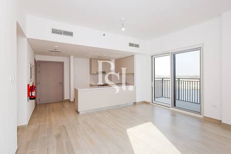 3 Bedroom Flat for Rent in Yas Island, Abu Dhabi - water-edge-yas-island-abu-dhabi-living-area (3). JPG