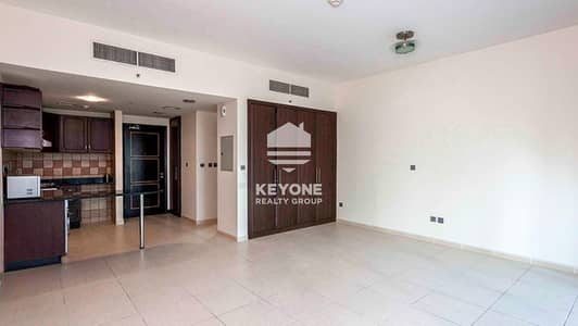 Studio for Rent in Jumeirah Lake Towers (JLT), Dubai - Spacious Studio |   Full Lake View | Near Metro