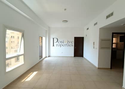 1 Bedroom Flat for Rent in Remraam, Dubai - CLOSED KITCHEN | VACANT | READY TO MOVE