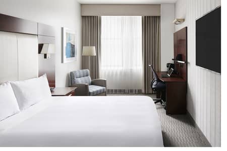 شقة فندقية  للايجار في بر دبي، دبي - 1513-SUITE_CQ_WACKER_0122_White-No-Pattern-1. jpg