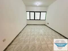 شقة في منطقة النادي السياحي 1 غرفة 37000 درهم - 8858896