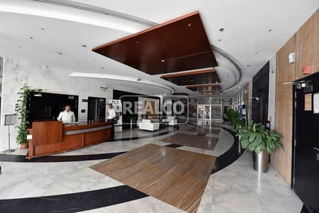 Full Lake View | High Floor | Near metro Full Lake View | High Floor | Near metro