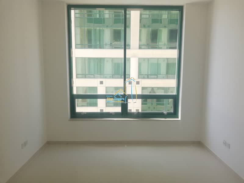 Spacious two Bed Room with Parking on Hamdan Street