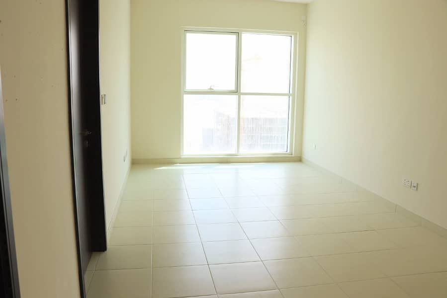 2 Bedrooms | Multiple cheques | with allotted parking