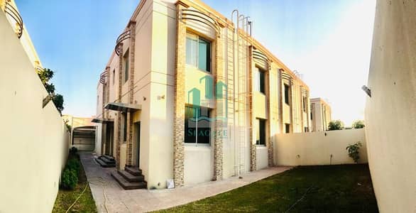 5 Bedroom Villa for Rent in Umm Suqeim, Dubai - main 1. jpg