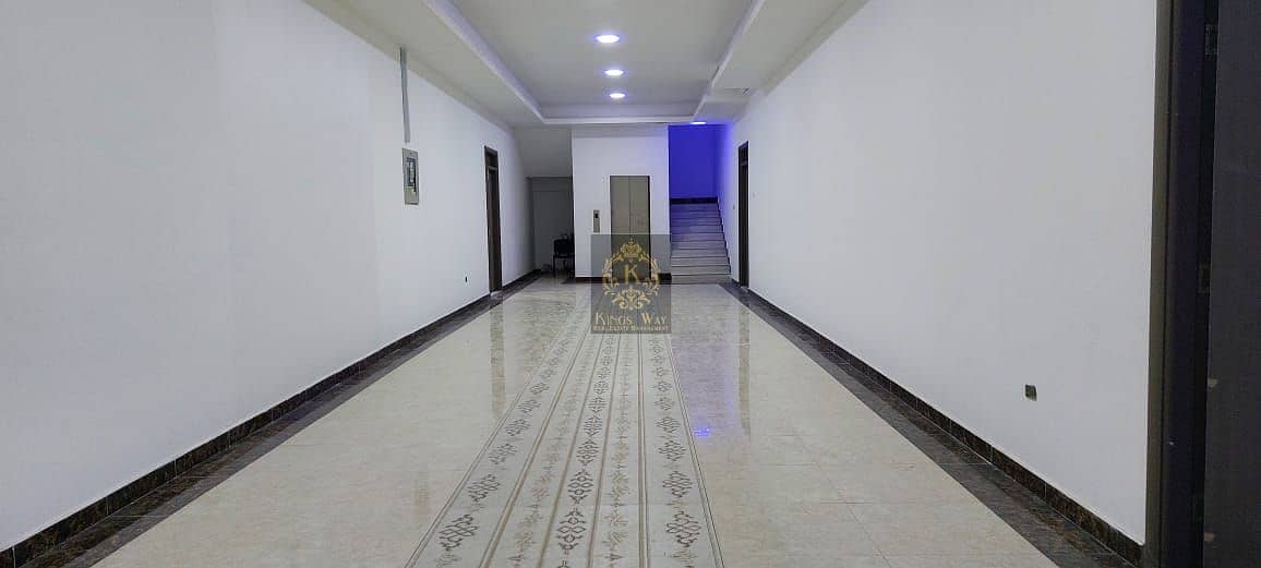 2BHK WILL MANTAN SPACIOUS SIZE ROOM SIZE SPACIOUS LIFT AVAILABLE INSIDE PARKING AVAILABLE