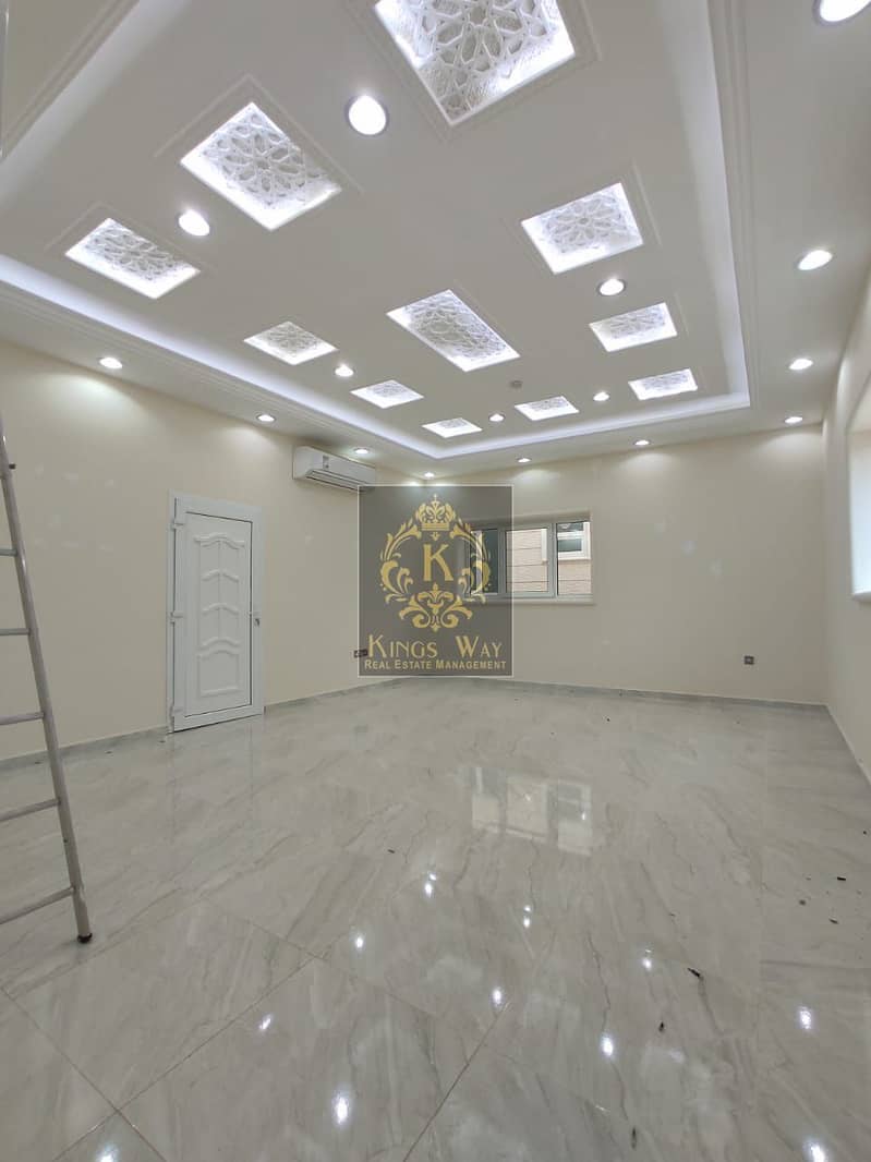 VVIP SEAPRATE ENTRACE 3 MASTER BEDROOM HALL AND MAJLIS MULHAQ AVAILABLE IN MBZ CITY