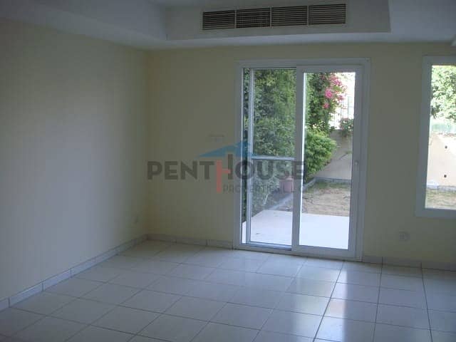 Bright and beautiful Villa 2 bed + study room springs 11