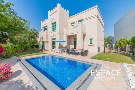 4 Bedroom Villa for Rent in Jumeirah Islands, Dubai - Fully Furnished | Large Plot | Vacant Now