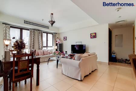 1 Bedroom Flat for Rent in Downtown Dubai, Dubai - Bright Unit | Larger Layout | Available June