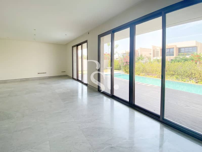 4 5-bedroom-villa-hidd-al-saadiyat-abu-dhabi-living-area (1). jpg
