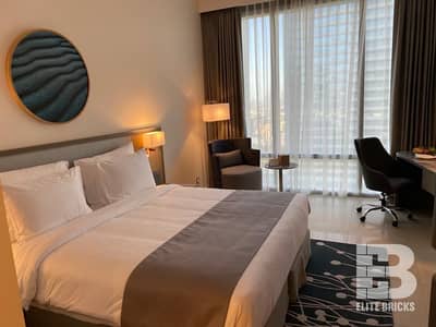 Luxurious hotel | Prime Location |High Floor