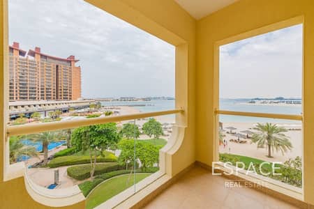 朱美拉棕榈岛， 迪拜 2 卧室单位待售 - 位于朱美拉棕榈岛，海滨公寓，姆萨尔利公寓 2 卧室的公寓 5850000 AED - 8869579