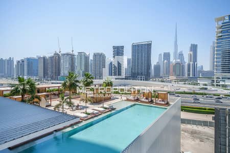 Studio for Rent in Business Bay, Dubai - Stunning Views | Fully Furnished | Low Floor