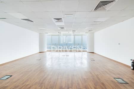 Office for Rent in Business Bay, Dubai - Fitted Office in Prime Location | Vacant