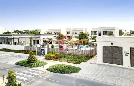 4 Bedroom Villa for Sale in Yas Island, Abu Dhabi - 2e89645e-60ac-4379-b140-03e9aa453069. jpg
