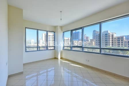 Low Floor | Canal and Golf Course Views Low Floor | Canal and Golf Course Views