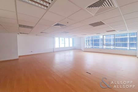 Office for Sale in Business Bay, Dubai - VACANT | 1013SQFT  FITTED | METRO
