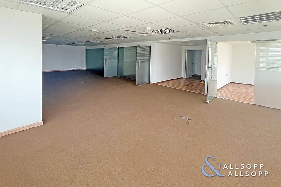 FULLY FITTED | PARTITIONED | UNFURNISHED UNIT