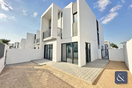 4 Bedroom Villa for Rent in Dubailand, Dubai - Brand New | 4 Bed + Maids | Available now!