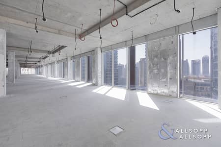 Office for Rent in Jumeirah Beach Residence (JBR), Dubai - 5,729 Sq Ft | Shell & Core | Mainland/DED License