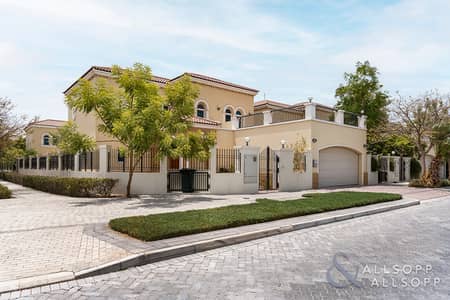 3 Bedroom Villa for Sale in Jumeirah Park, Dubai - Corner Villa | 6,000 Plot | Legacy Style
