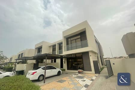 5 Bedroom Villa for Rent in DAMAC Hills, Dubai - Five Bedrooms | Furnished | Single Row