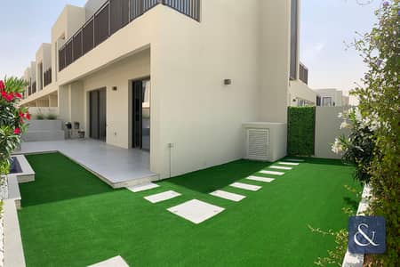 4 Bedroom Villa for Rent in Dubai South, Dubai - Immaculate Garden | Upgraded | Huge plot