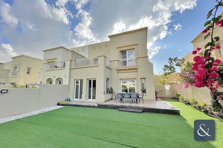 3 Bedroom Villa for Rent in The Springs, Dubai - Lake Backing | Upgraded | Available April
