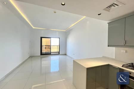 1 Bedroom Flat for Rent in Dubai Sports City, Dubai - 1 Bedroom Apt l Large Balcony l Great View