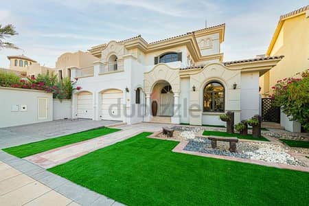 5 Bedroom Villa for Rent in Palm Jumeirah, Dubai - Luxury Two Story 5 BR Villa   With Atlantis View