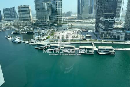 Studio for Rent in Business Bay, Dubai - Stunning View | Huge and Fully Furnished Studio